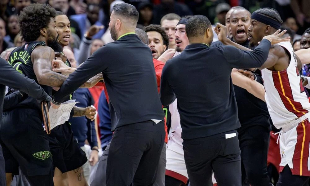 NBA: Χαμός! Πιάστηκαν στα χέρια για ένα φάουλ - 4 αποβολές (βίντεο)